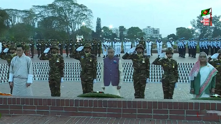 মহান স্বাধীনতা দিবস ও জাতীয় দিবসে জাতীয় স্মৃতিসৌধে রাষ্ট্রপতি ও প্রধানমন্ত্রীর শ্রদ্ধা নিবেদন